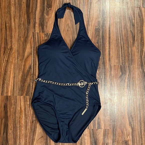 Michael Kors V Neck Monogrammed Chain - Picture 5 of 16